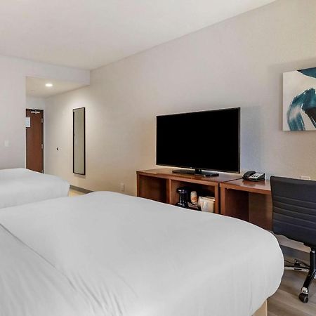 Comfort Inn & Suites Bennett Strasburg Екстериор снимка