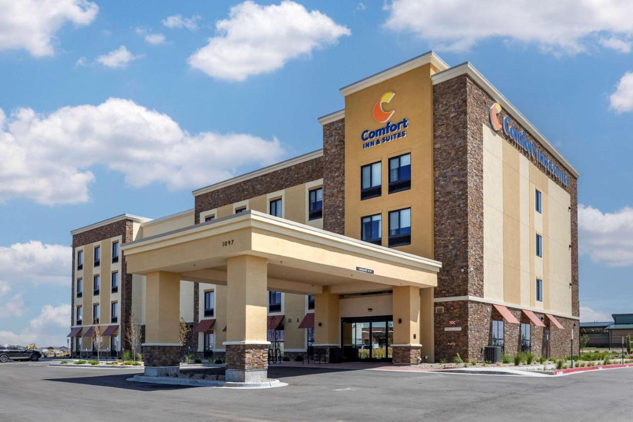 Comfort Inn & Suites Bennett Strasburg Екстериор снимка