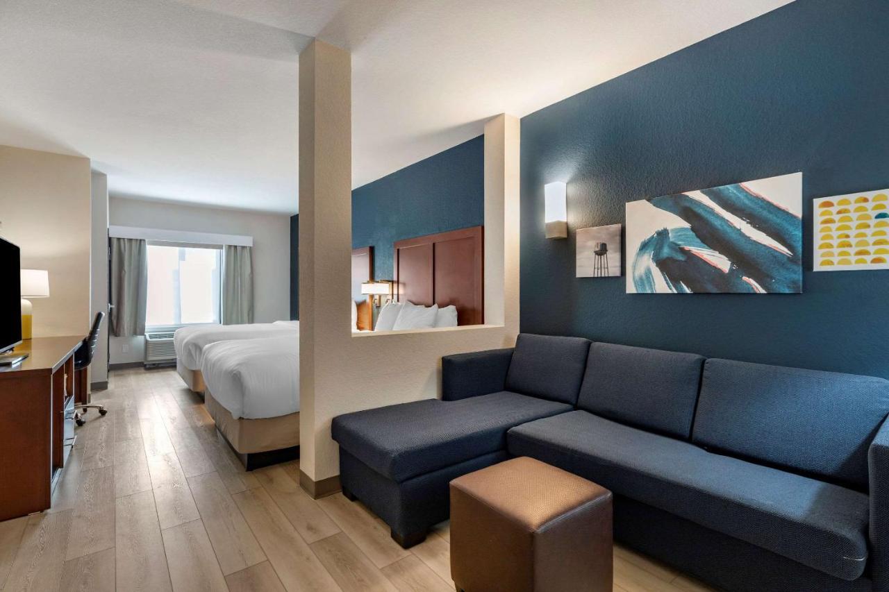 Comfort Inn & Suites Bennett Strasburg Екстериор снимка